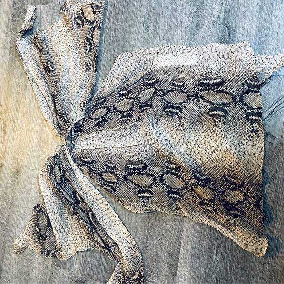 Zara python Cape Sleeve Blouse - Picture 11 of 16